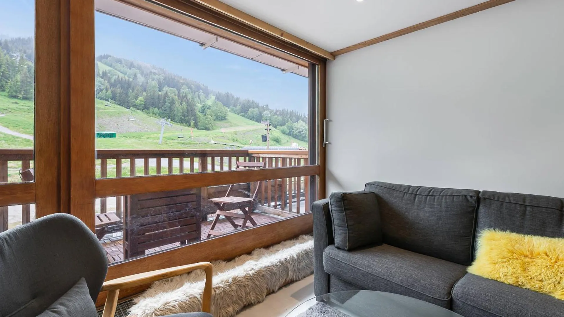 Confortable Appartement 4-6 Pers., Pied Des Pistes, Terrasse, Wifi, Linge Inclus - Fr-1-562-18 Courchevel 0*,  France